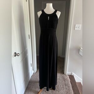 Incredibly Flattering Black Dress Halter Keyhole Size 16